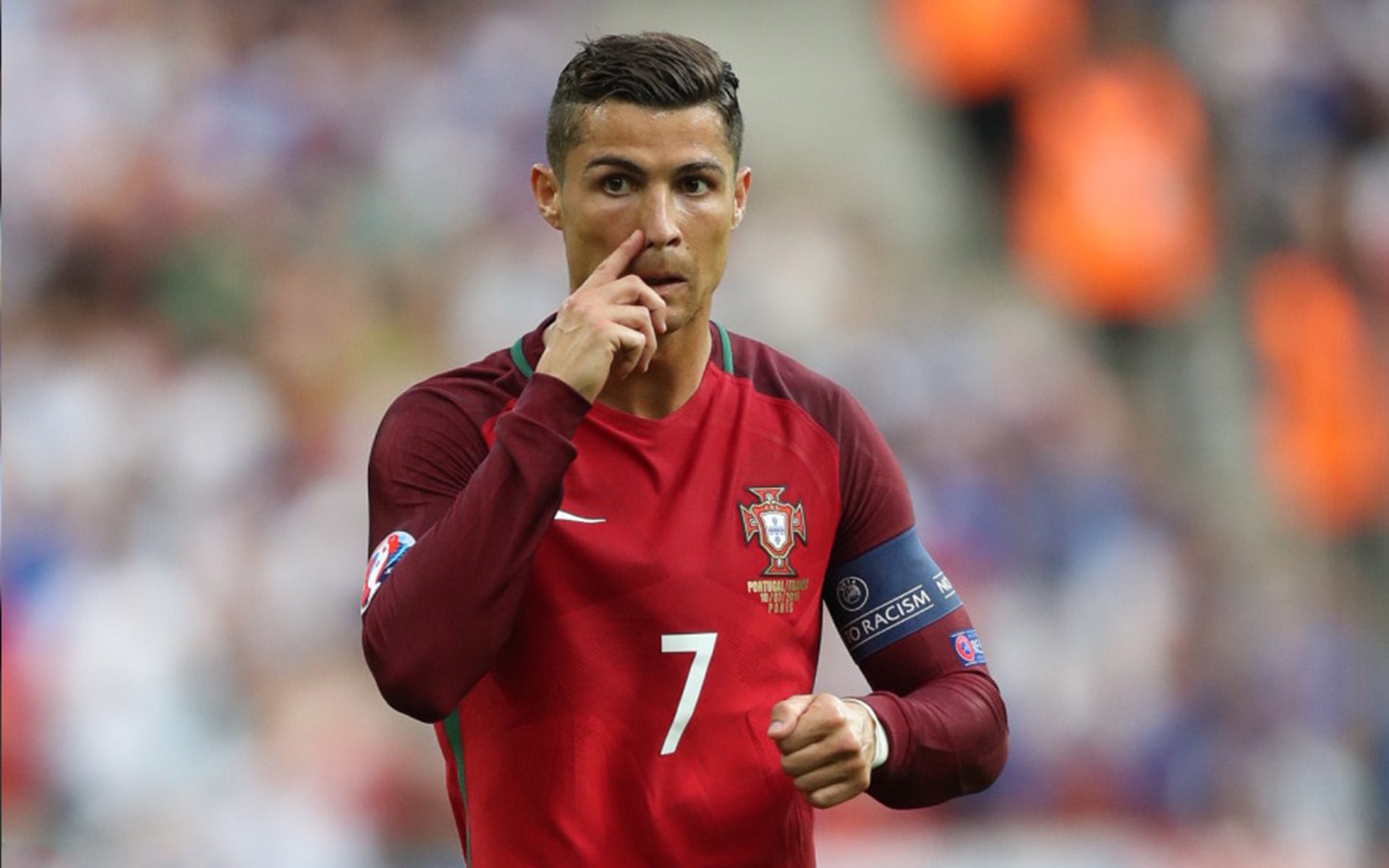 “胡利安·门德斯的精准传球与敏锐视野，成为阿根廷美洲狮队的关键武器”